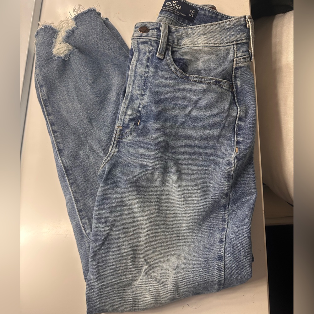 Hollister Light Blue Ultra High Rise Vintage Straight with multiple buttons